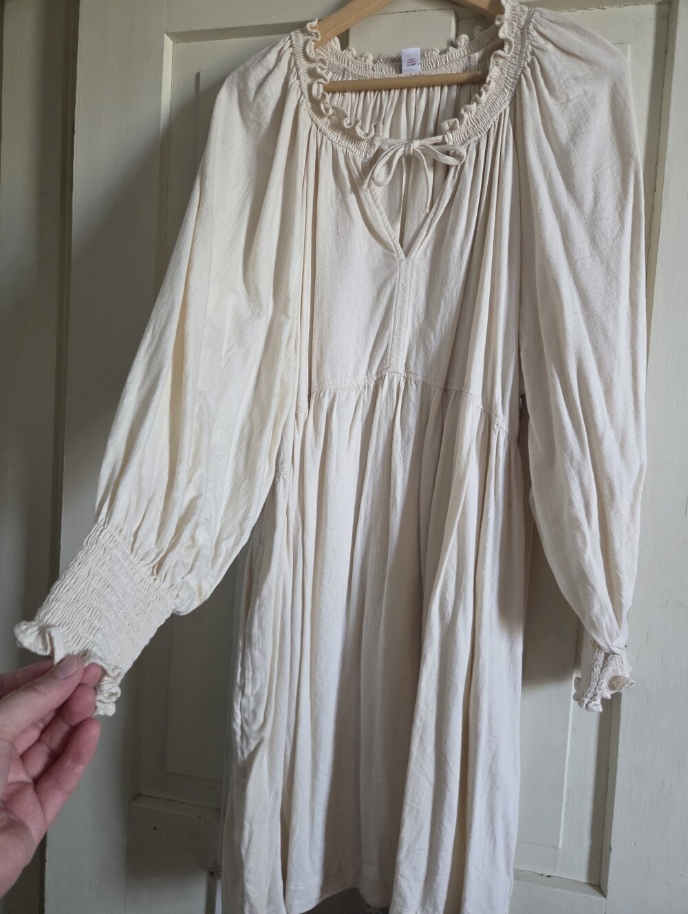 Cream Dress - Picture 4 of 5